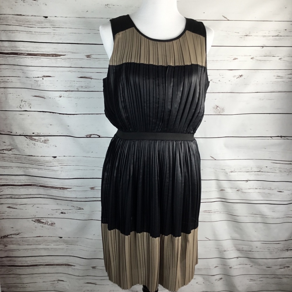 Thalia Sodi Dress Size M Black and Brown Pleated